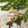 Christbaumkugel 8 cm Echtglas creme glänzend Erstes Weihnachten Füßchen